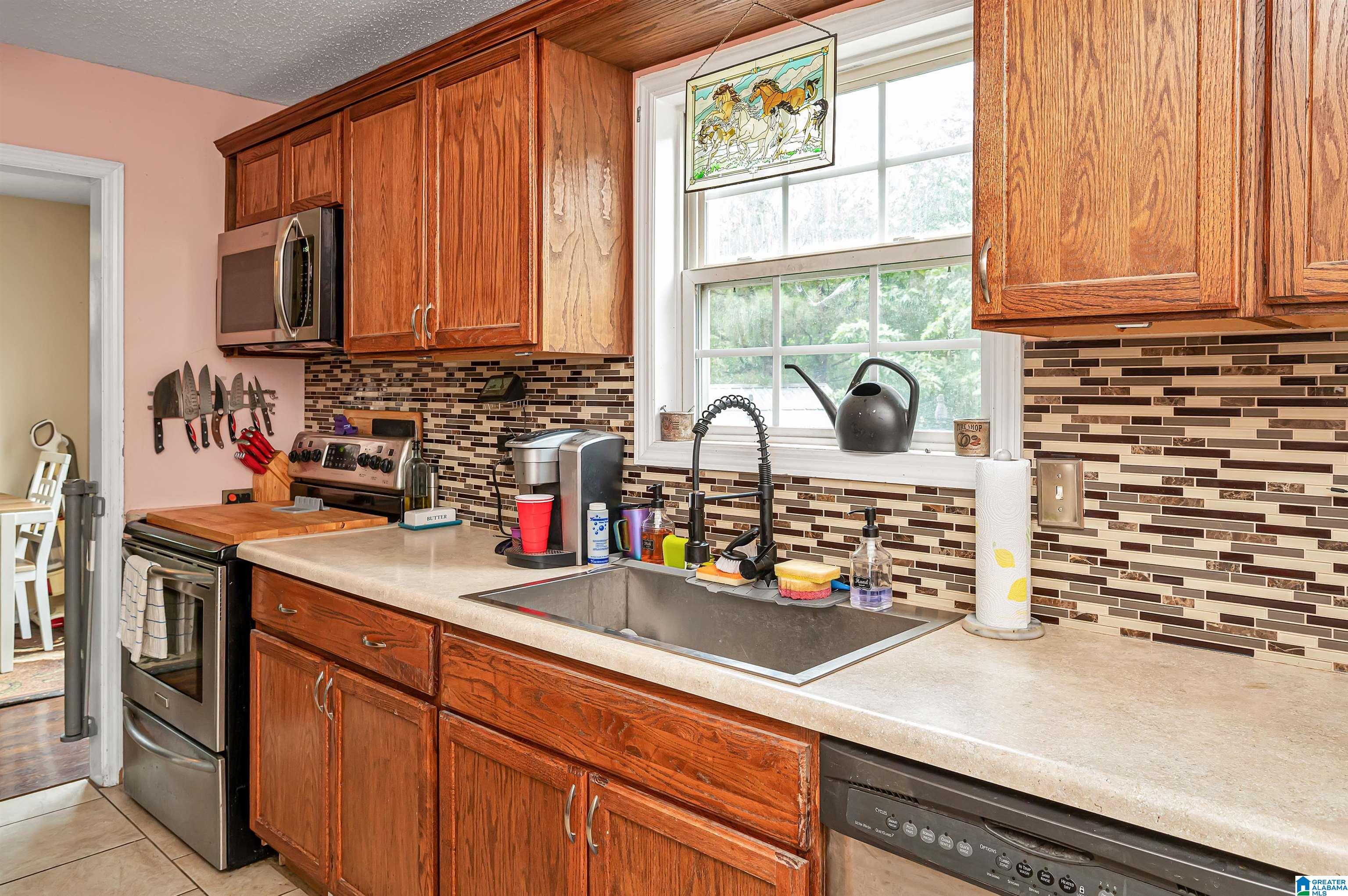 381 Hunters Crossing Road Odenville, AL 35120 - Photo 17 of 48