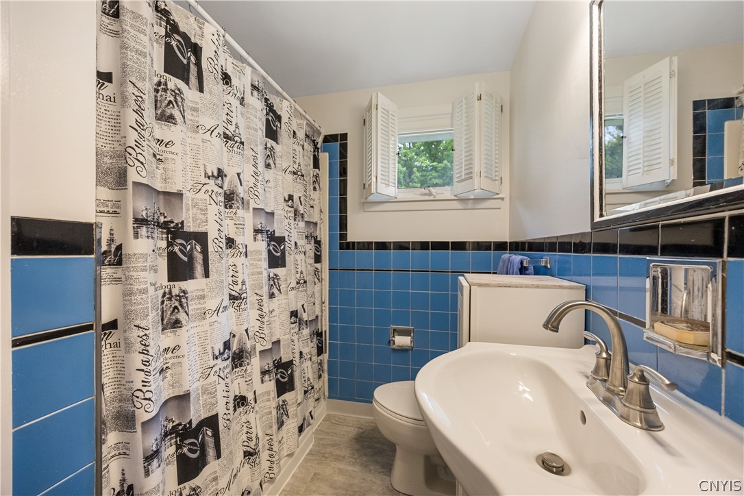 208 Harding Place Syracuse, NY 13205 - Photo 20 of 30