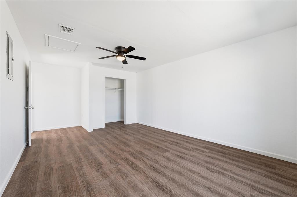 100 West Dilworth Road Italy, TX 76651 - Photo 21 of 38 a view of empty room with wooden floor