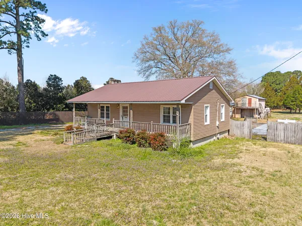 $275,000 | 215 Harding Road, Chocowinity, NC 27817
