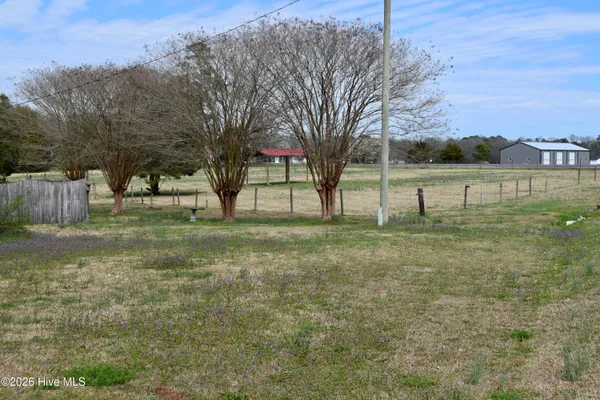 $275,000 | 215 Harding Road, Chocowinity, NC 27817