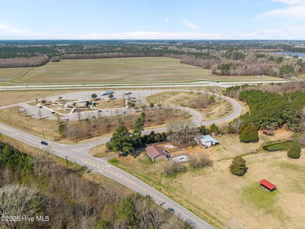 $275,000 | 215 Harding Road, Chocowinity, NC 27817