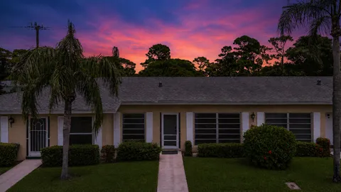 $149,000 | 13670 Vía Flora, Unit B, Delray Beach, FL 33484