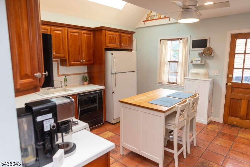 13 Sunset Drive Clark, NJ 07066 - Photo 9 of 27