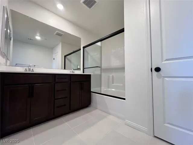 $2,200 | 2756 V. Napoli, Henderson, NV 89044