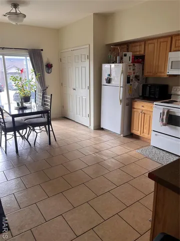 $800 | 414 West Old Plank Road, Columbia, MO 65203