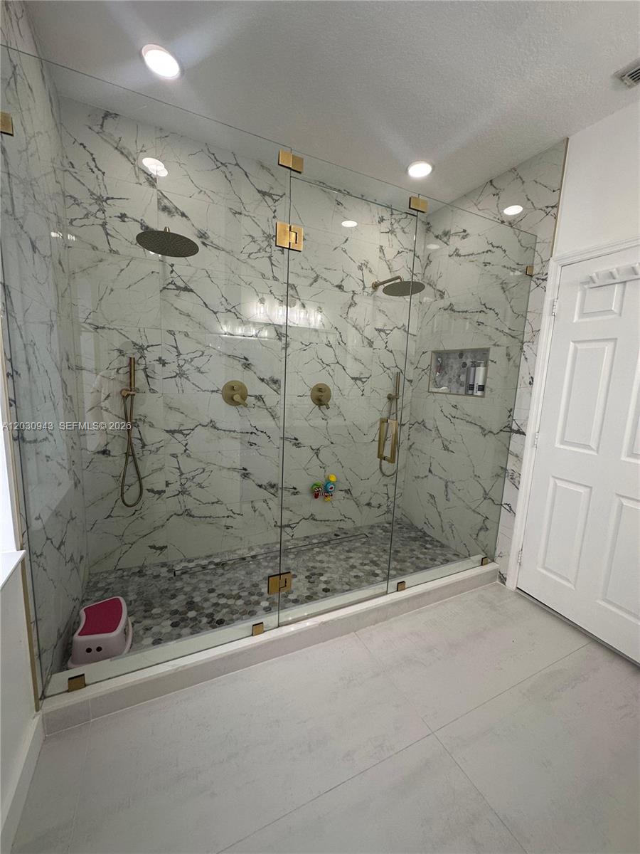 15490 Southwest 10th Street Miami, FL 33194 - Photo 23 of 34
