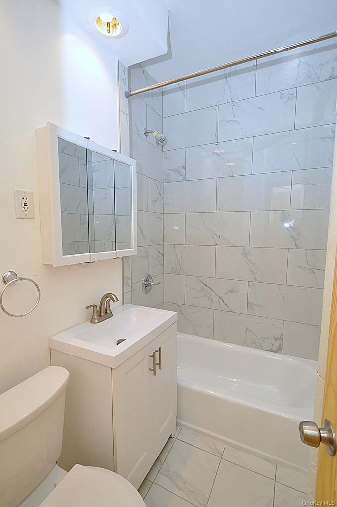 120 Stonelea Place, Unit 3M New Rochelle, NY 10801 - Photo 33 of 35