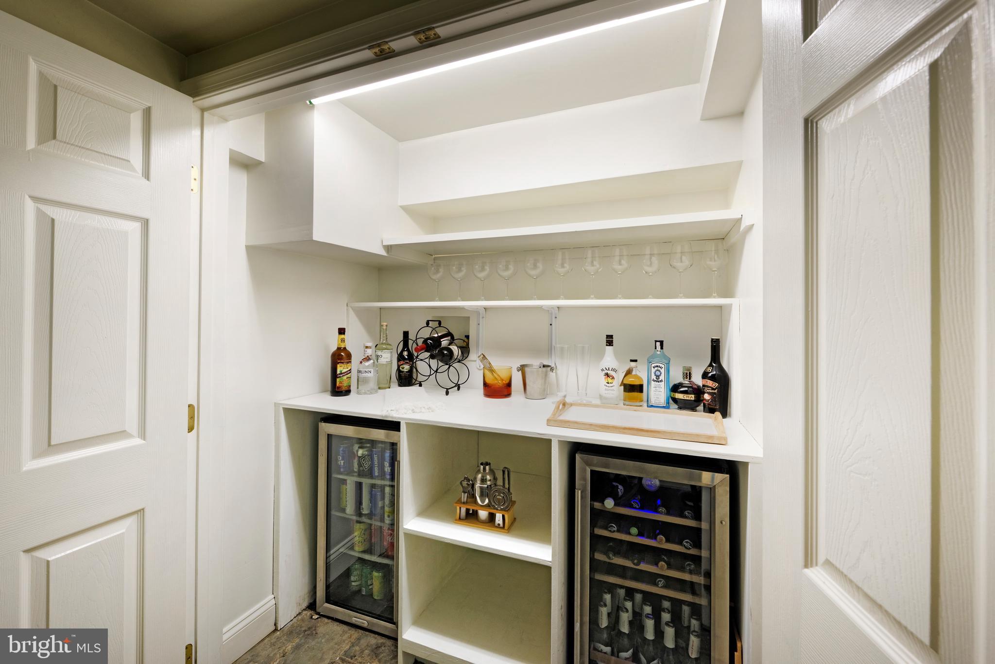 22780 Foxcroft Road Middleburg, VA 20117 - Photo 19 of 41 Off the family room is small Bar Area w/2 fridges