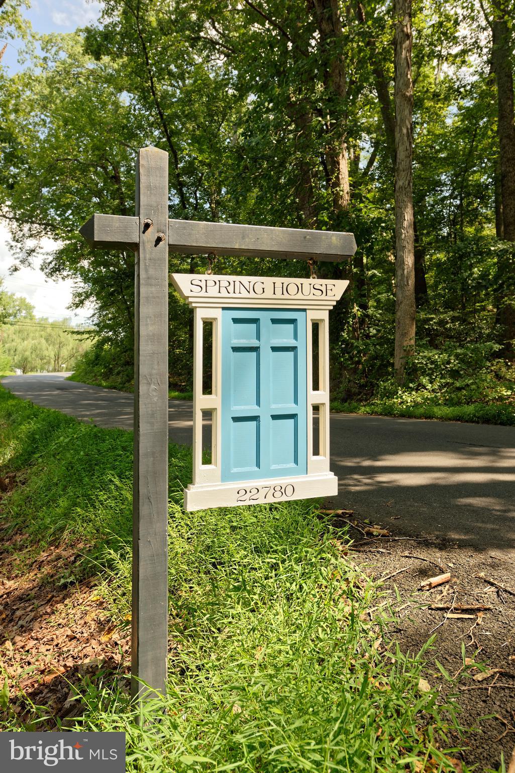 22780 Foxcroft Road Middleburg, VA 20117 - Photo 3 of 41 Wonderful location on Foxcroft Rd minutes to town!