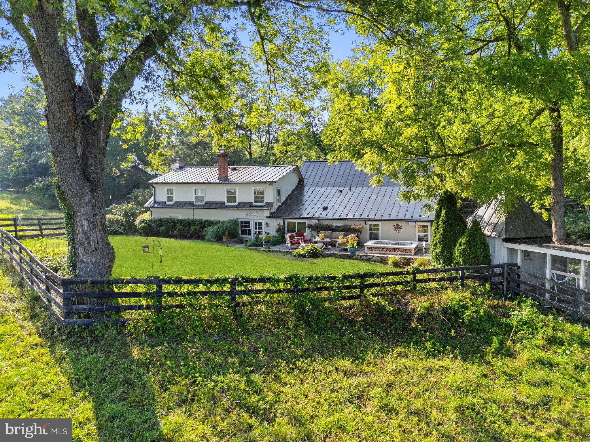 22780 Foxcroft Road Middleburg, VA 20117 - Photo 34 of 41 View of the fenced in back garden & yard