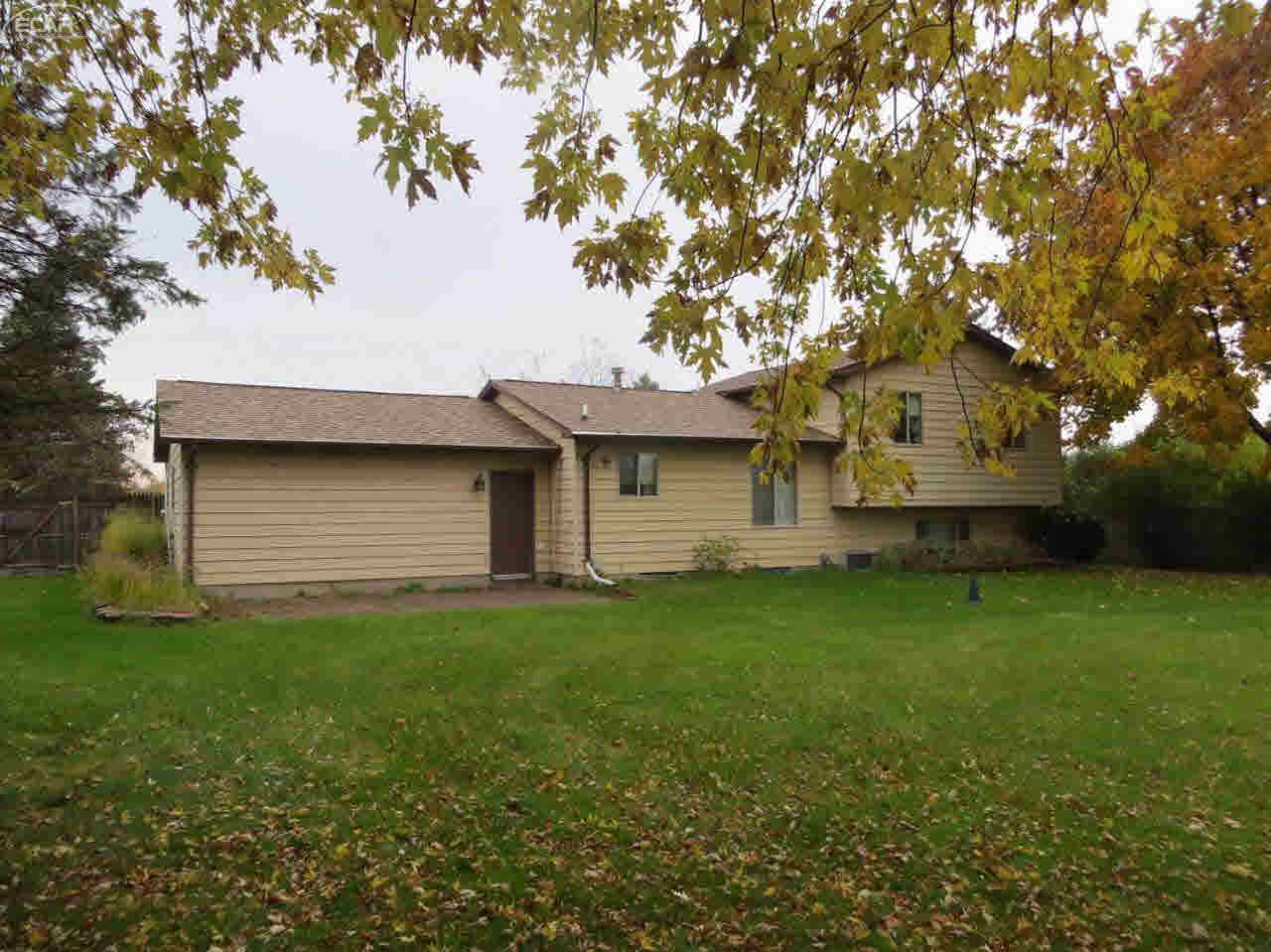 13064 North Webster Road Clio, MI 48420 - Photo 25 of 76 21230473-24.JPG