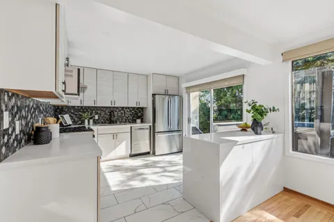 $2,100,000 | 80 Dawnview Way, San Francisco, CA 94131