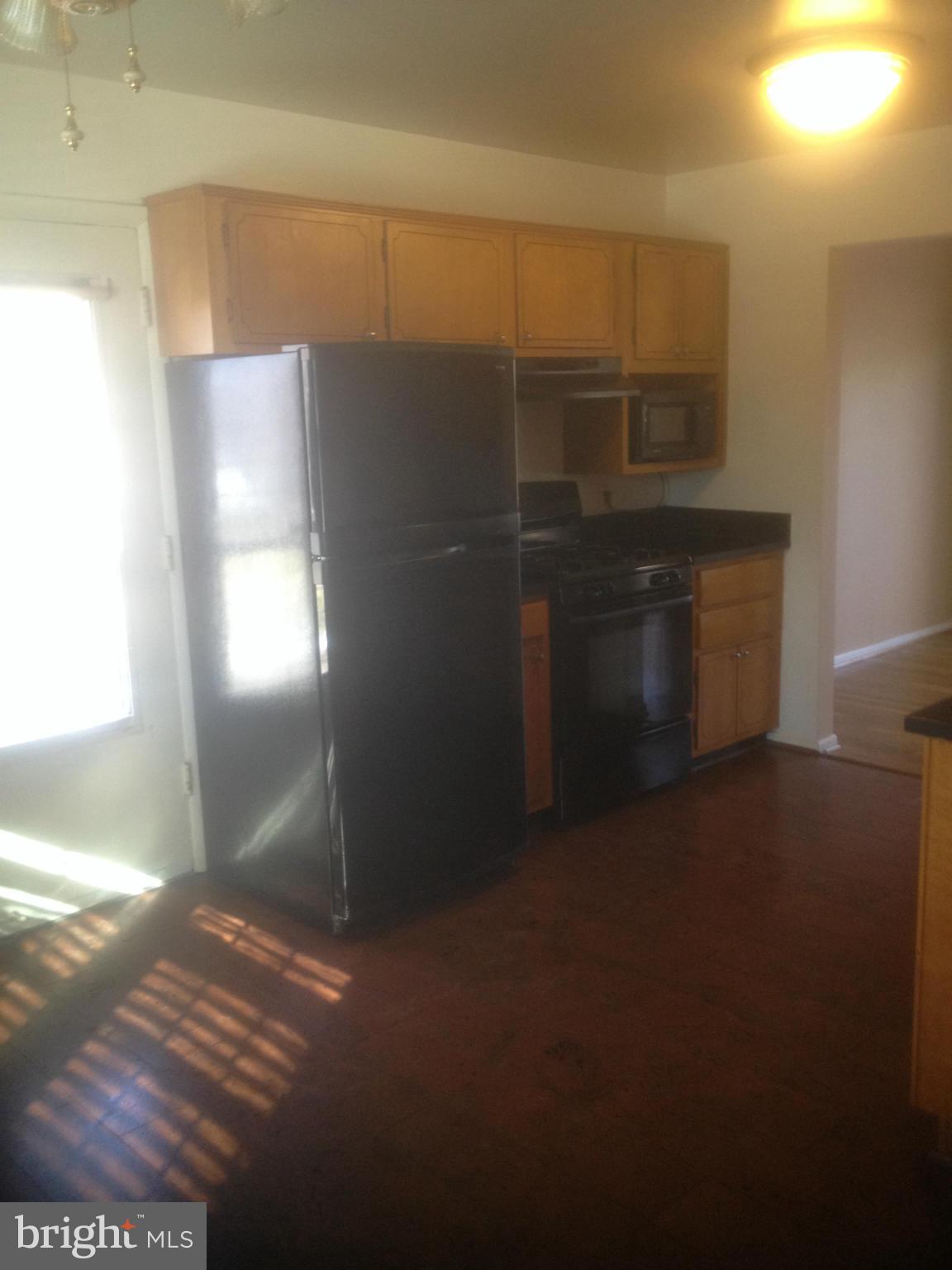 6009 Meriwether Lane Springfield, VA 22150 - Photo 16 of 30 Kitchen