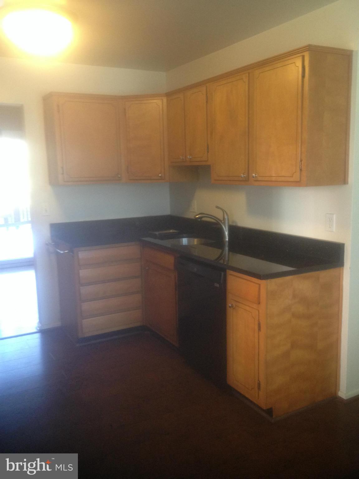 6009 Meriwether Lane Springfield, VA 22150 - Photo 17 of 30 Kitchen