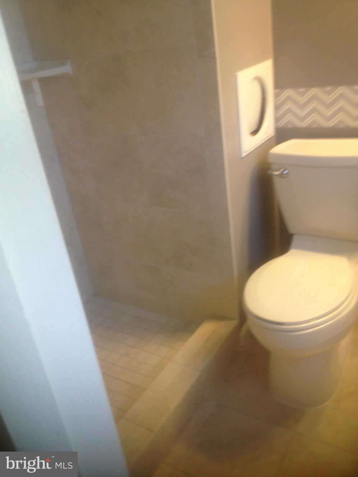 6009 Meriwether Lane Springfield, VA 22150 - Photo 26 of 30 Bath