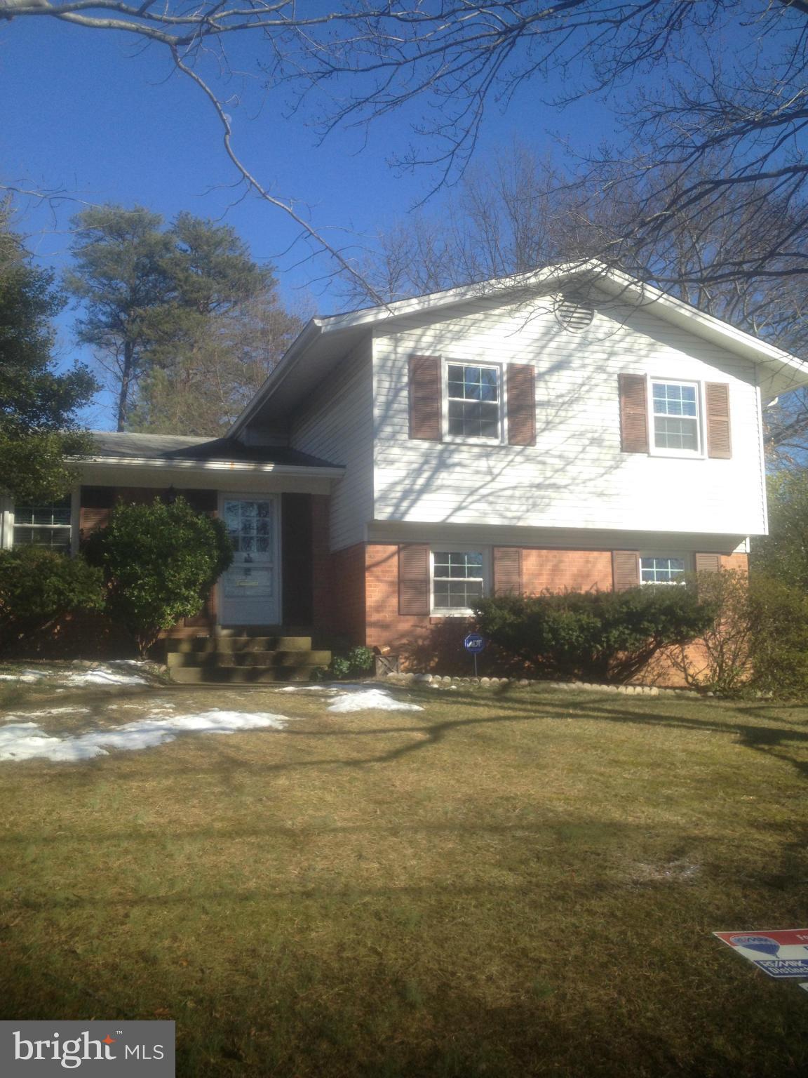 6009 Meriwether Lane Springfield, VA 22150 - Photo 30 of 30 Exterior (Front)