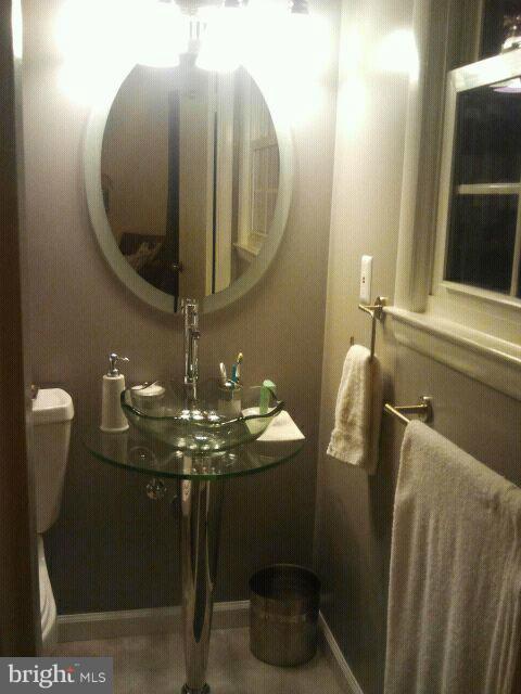 6009 Meriwether Lane Springfield, VA 22150 - Photo 9 of 30 Bath