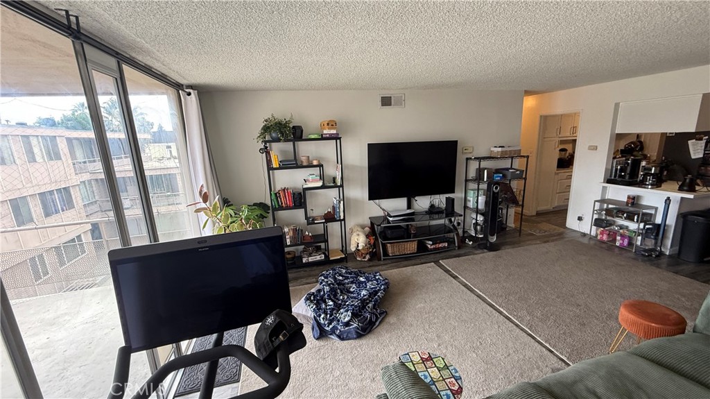 6979 Palm Court, Unit 331J Riverside, CA 92506 - Photo 19 of 34