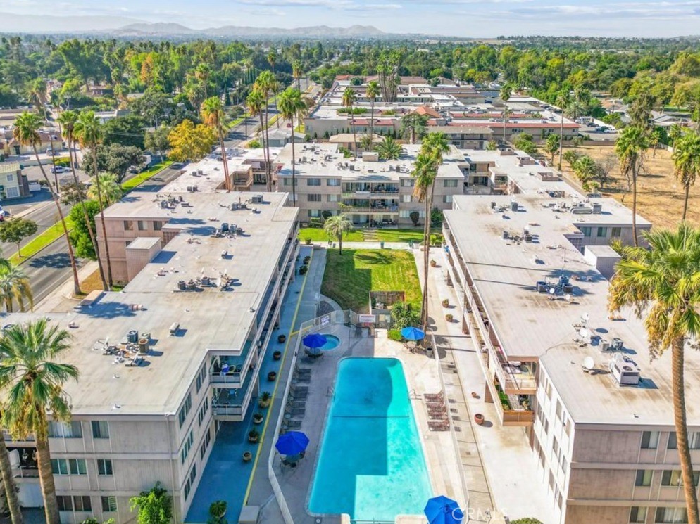 6979 Palm Court, Unit 331J Riverside, CA 92506 - Photo 2 of 34