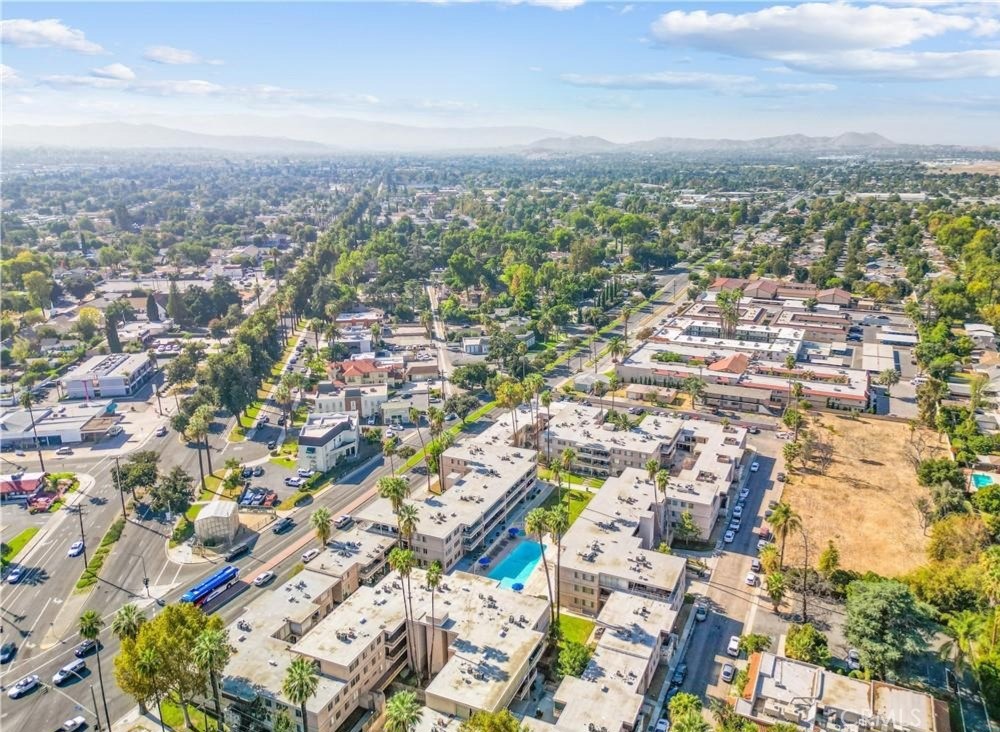 6979 Palm Court, Unit 331J Riverside, CA 92506 - Photo 3 of 34