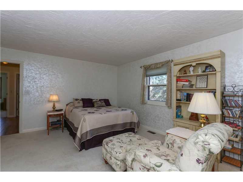 606 Valley Way Road Greenwood, IN 46142 - Photo 13 of 21 Gallery Image 13
