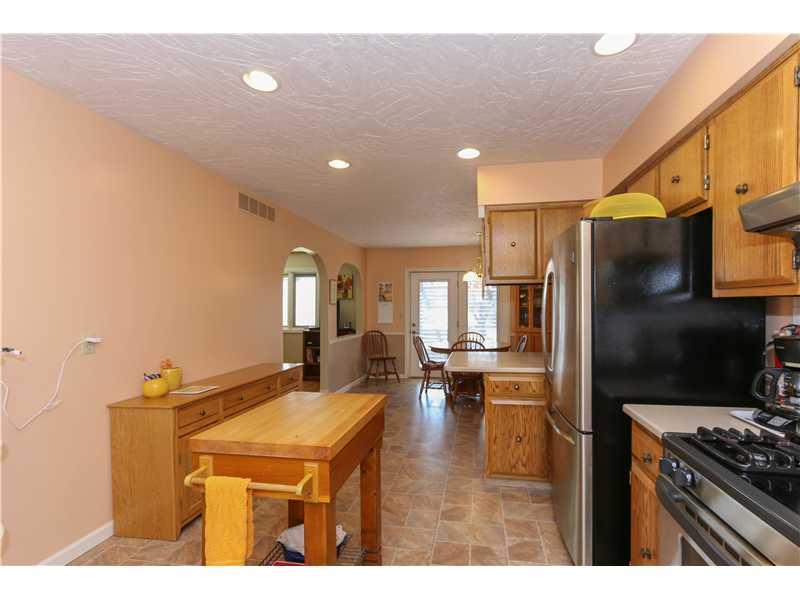606 Valley Way Road Greenwood, IN 46142 - Photo 10 of 21 Gallery Image 10