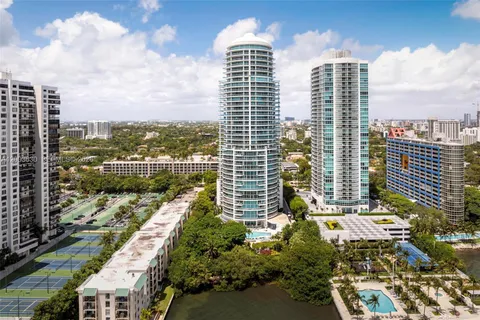 $1,600,000 | 2127 Brickell Avenue, Unit 1805, Miami, FL 33129