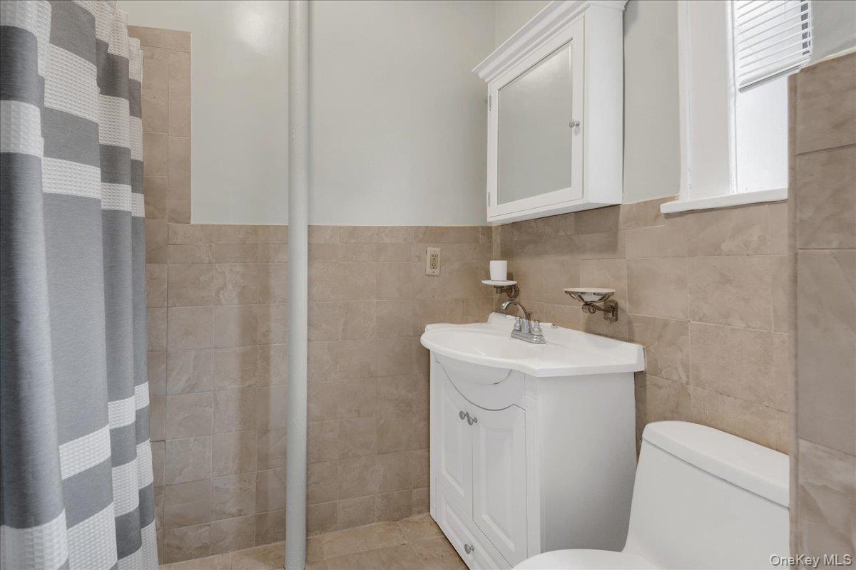 4784 Boston Post Road, Unit A 24 Pelham, NY 10803 - Photo 13 of 18 bathroom