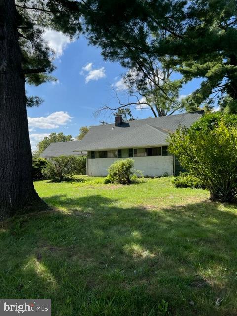 23 Sugarplum Road Levittown, PA 19056 - Photo 3 of 6 Gallery Image 3