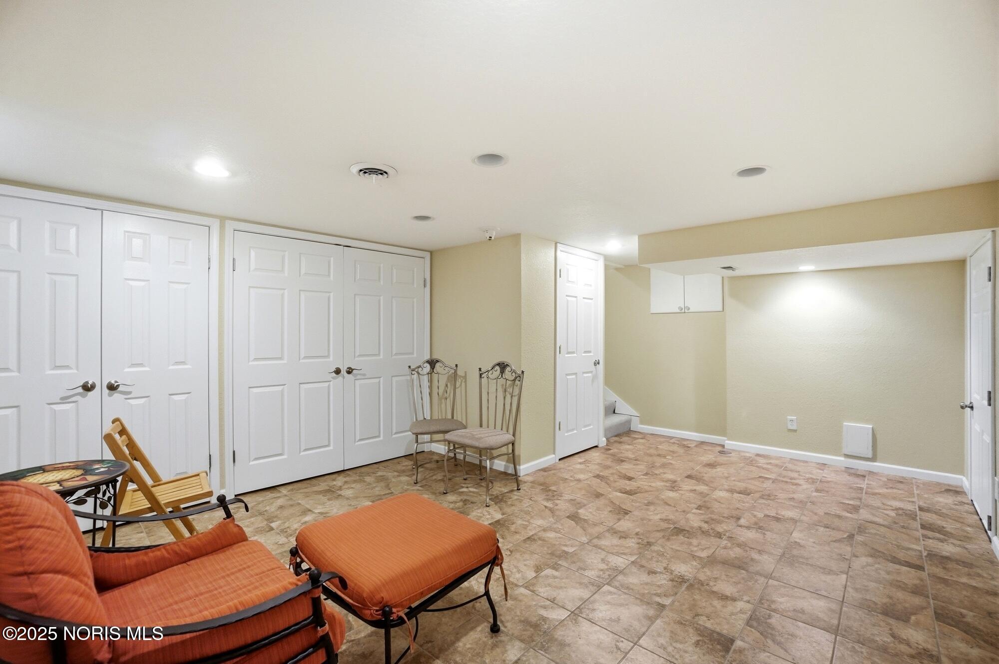 898 Mill Road Perrysburg, OH 43551 - Photo 32 of 47 259