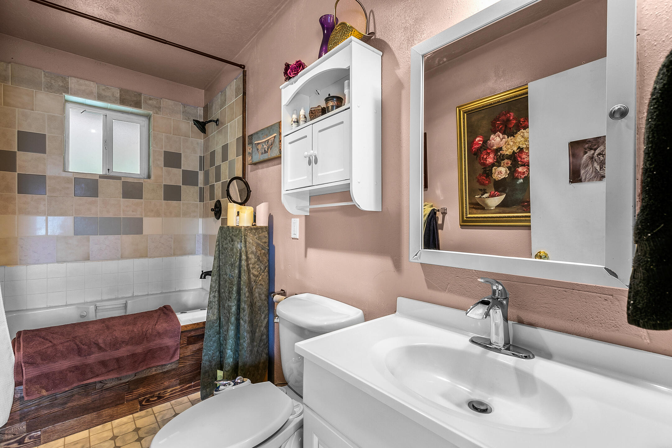 2669 Northeast Jones Road Bend, OR 97701 - Photo 22 of 24 ADU bathroom