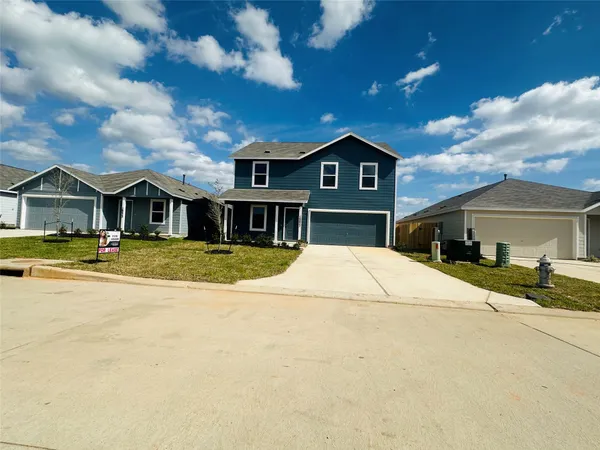 $2,000 | 16477 Blossom Grv Drive, Conroe, TX 77303