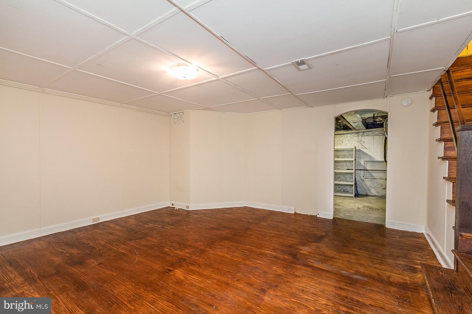 4218 Falls Road Baltimore, MD 21211 - Photo 23 of 30 Family Room