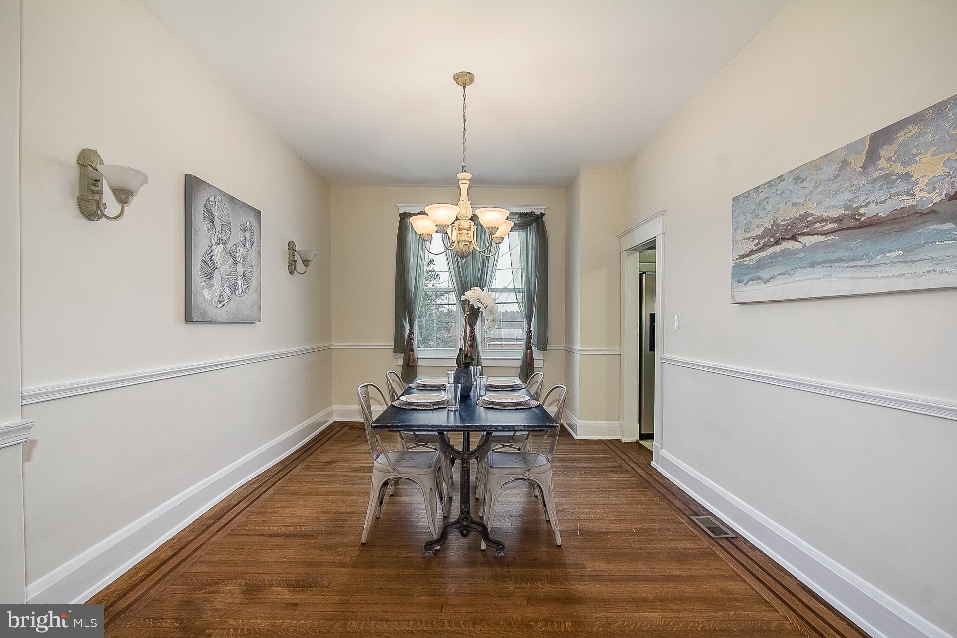4218 Falls Road Baltimore, MD 21211 - Photo 6 of 30 Dining Room