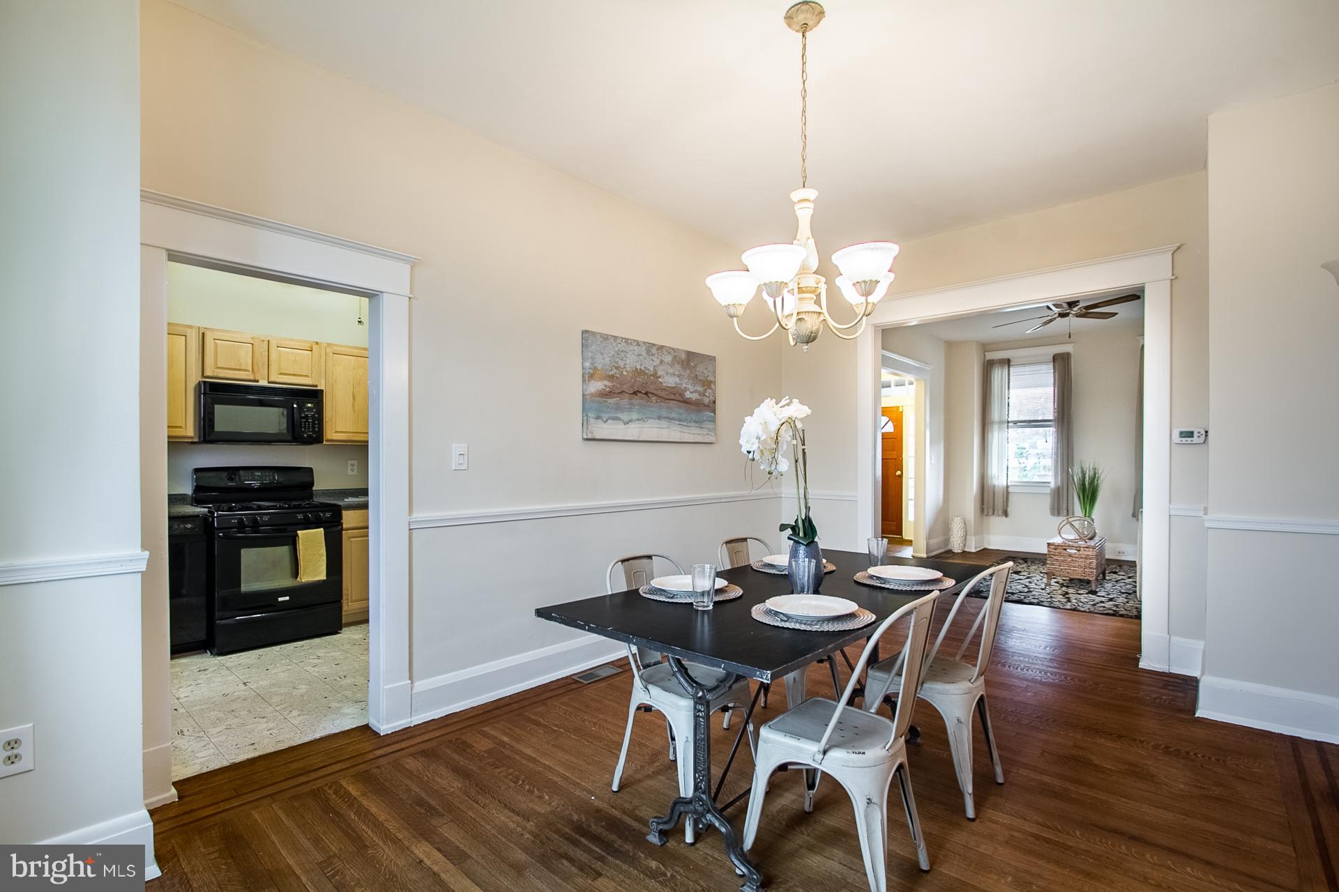 4218 Falls Road Baltimore, MD 21211 - Photo 7 of 30 Dining Room