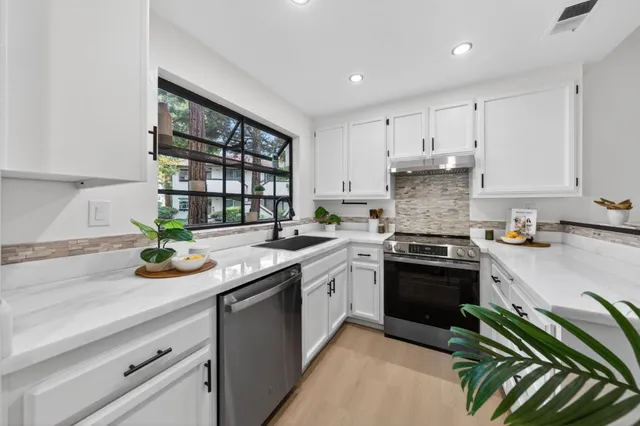 $775,000 | 1400 Bowe Avenue, Unit 1703, Santa Clara, CA 95051