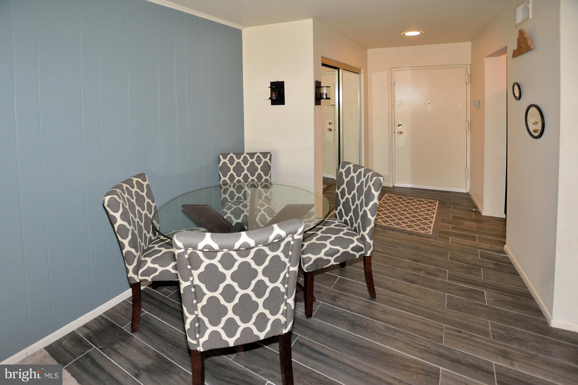 5822 Royal Ridge Drive, Unit M Springfield, VA 22152 - Photo 10 of 16 Dining Room