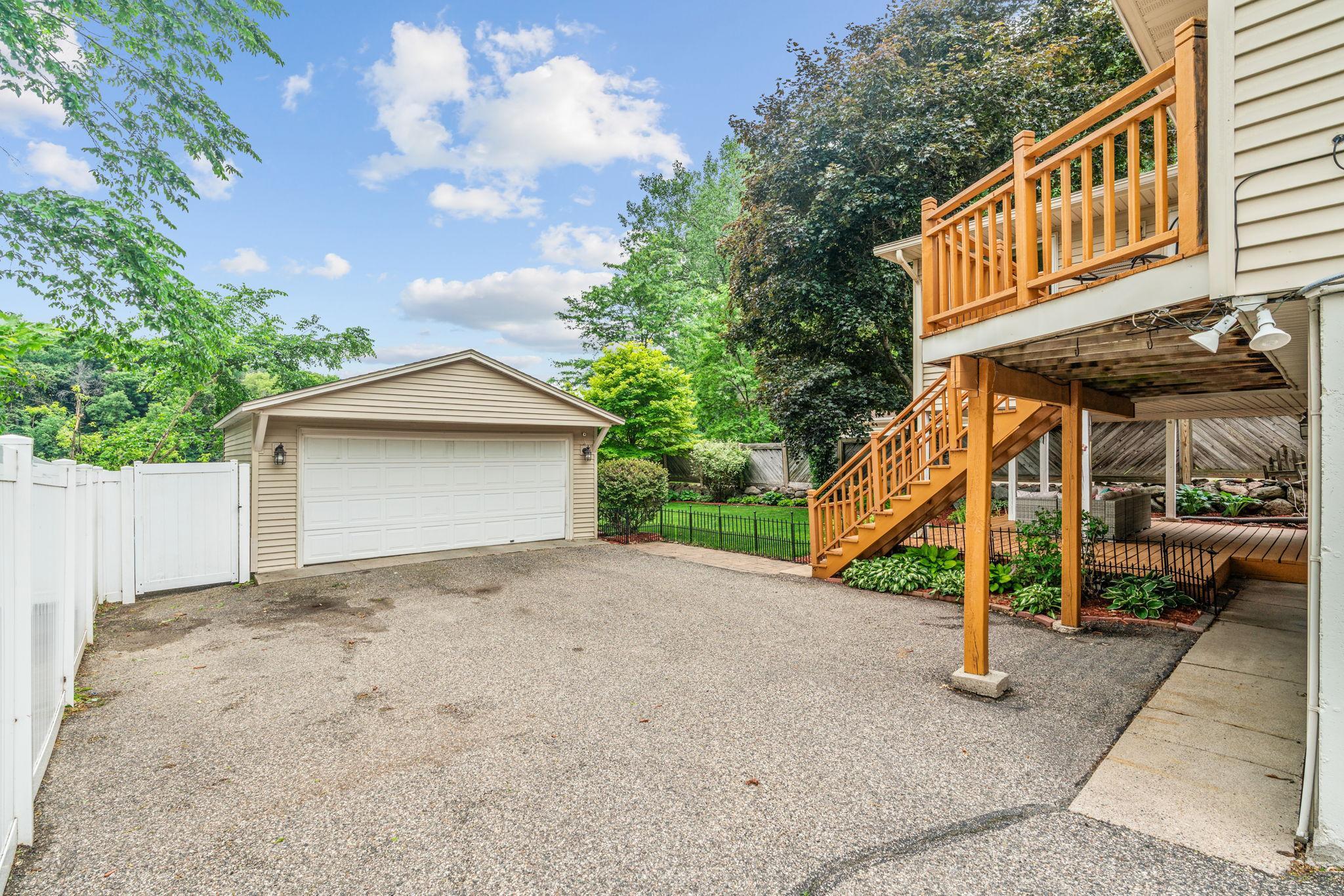 4651 Bedford Road Mound, MN 55364 - Photo 41 of 48