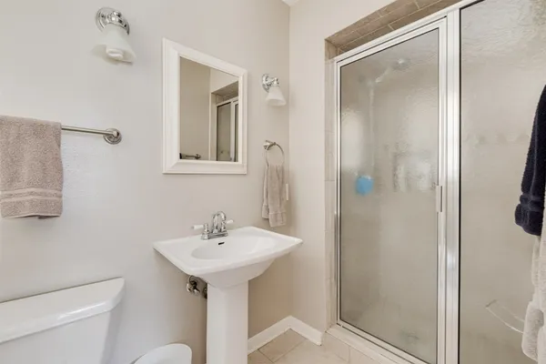 $3,000 | 5310 Carew Street, Houston, TX 77096