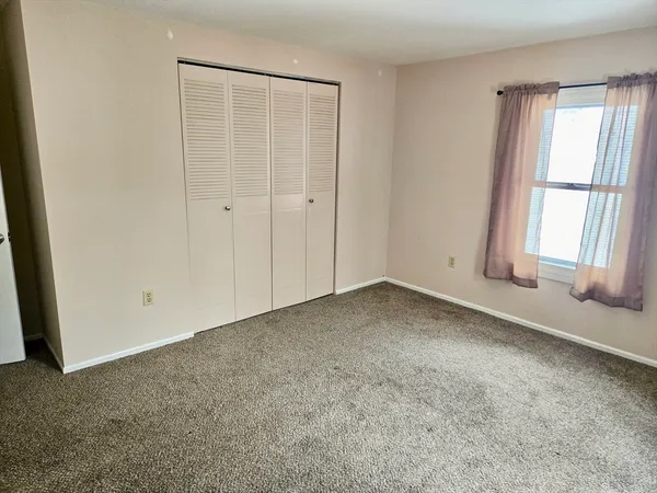 $1,700 | 297 Ashland Avenue, Unit 16, Southbridge, MA 01550