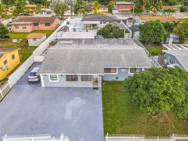 $1,400 | 18515 Northwest 42nd Place, Miami Gardens, FL 33055