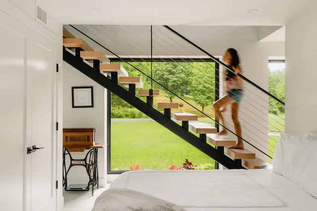 a view of entryway and hall