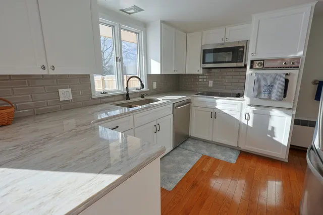 $625,000 | 6490 145th Avenue, Holland, MI 49423