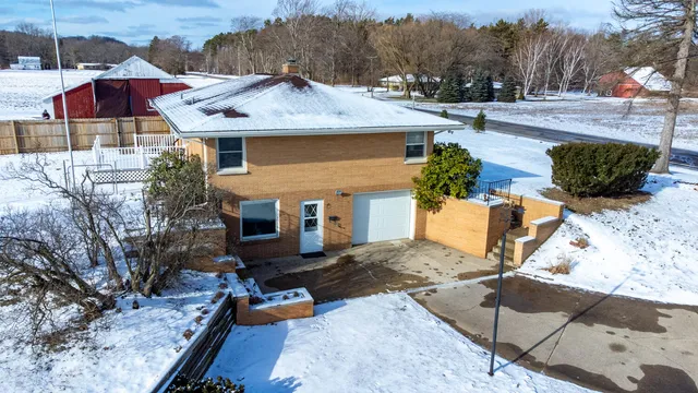 $625,000 | 6490 145th Avenue, Holland, MI 49423