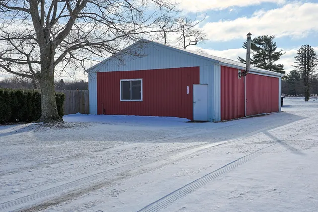 $625,000 | 6490 145th Avenue, Holland, MI 49423