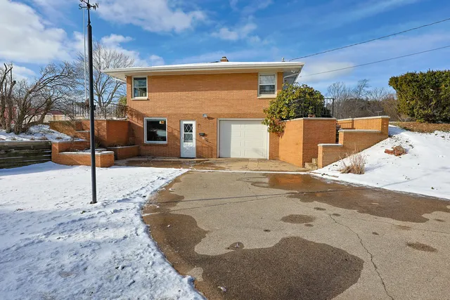 $625,000 | 6490 145th Avenue, Holland, MI 49423