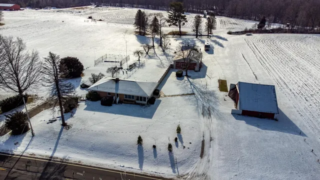 $625,000 | 6490 145th Avenue, Holland, MI 49423