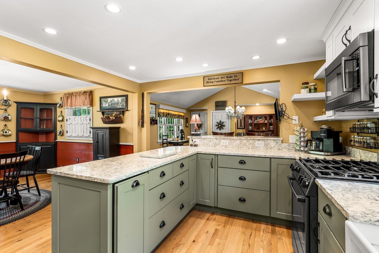 9 Jade Road Merrimack, NH 03054 - Photo 4 of 55