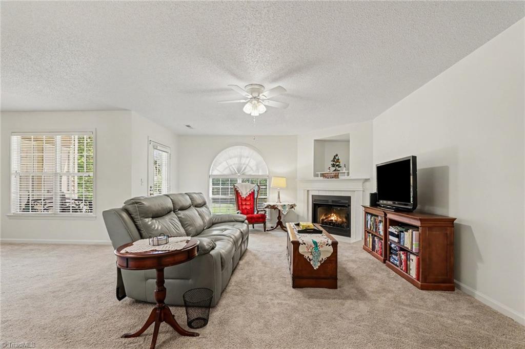 125 James Road High Point, NC 27265 - Photo 4 of 27